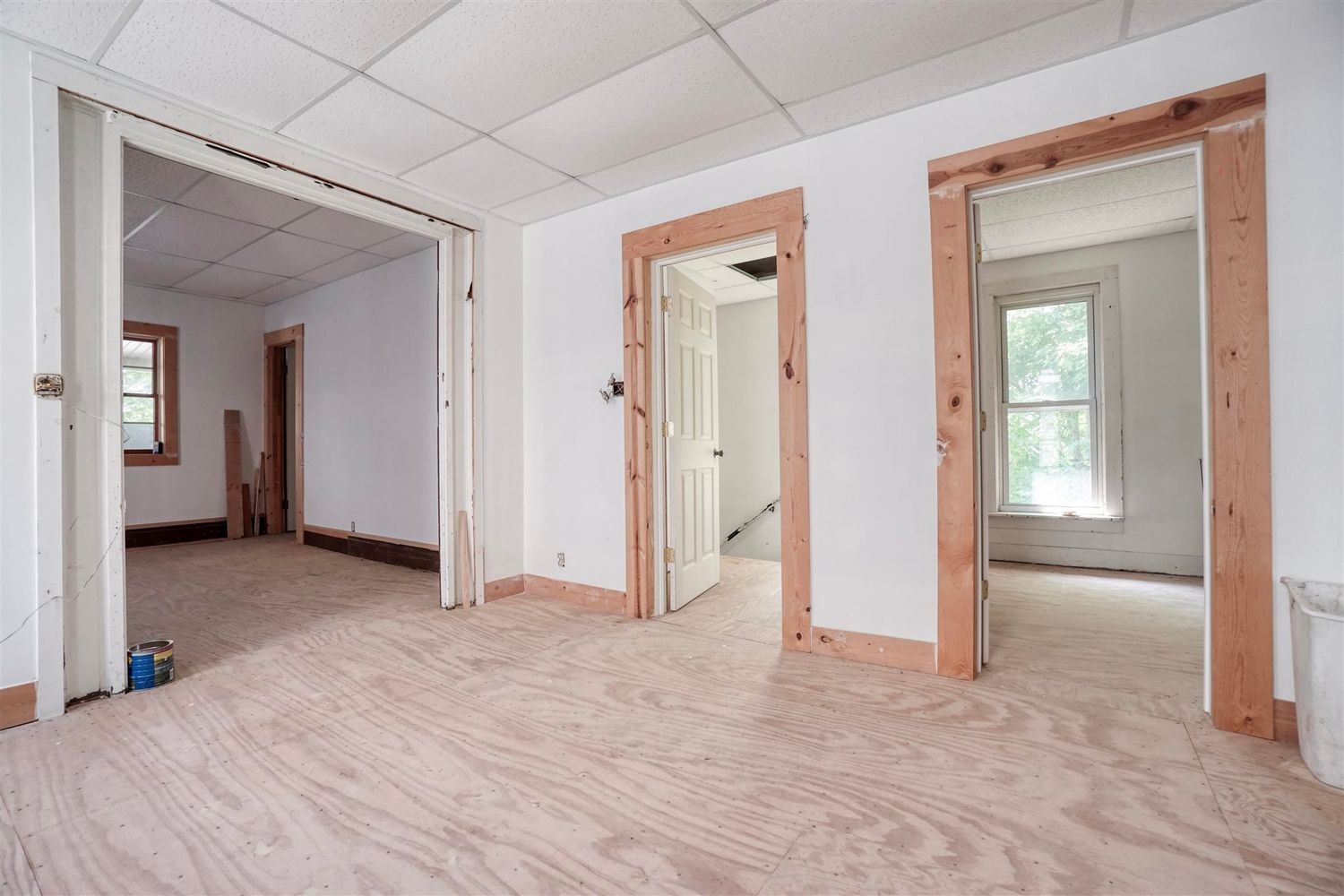 131 N 8th St, Decatur, IN 46733